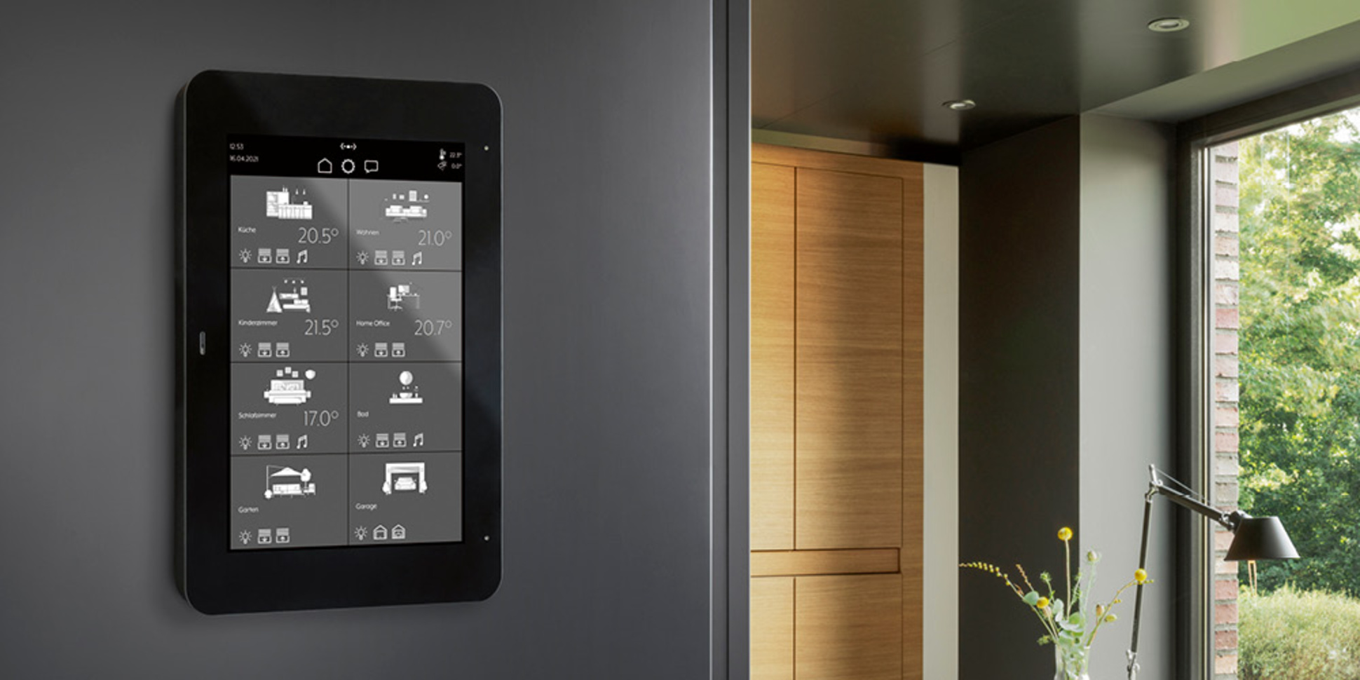 JUNG Smart Panel 8 bei Elektro Heckel in Roth