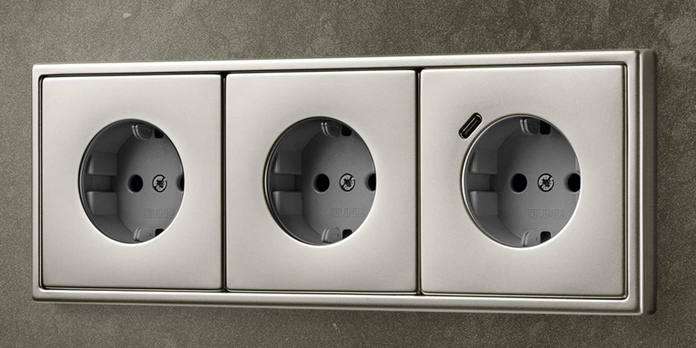 SCHUKO® Steckdosen mit USB bei Elektro Heckel in Roth